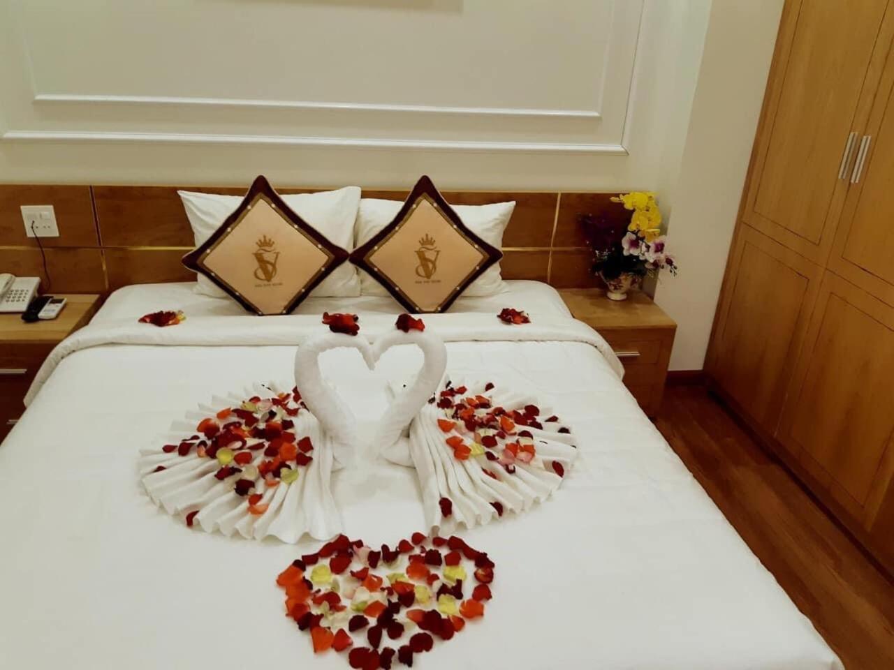 Khach San Sao Viet Hotel กวีเญิน ภายนอก รูปภาพ