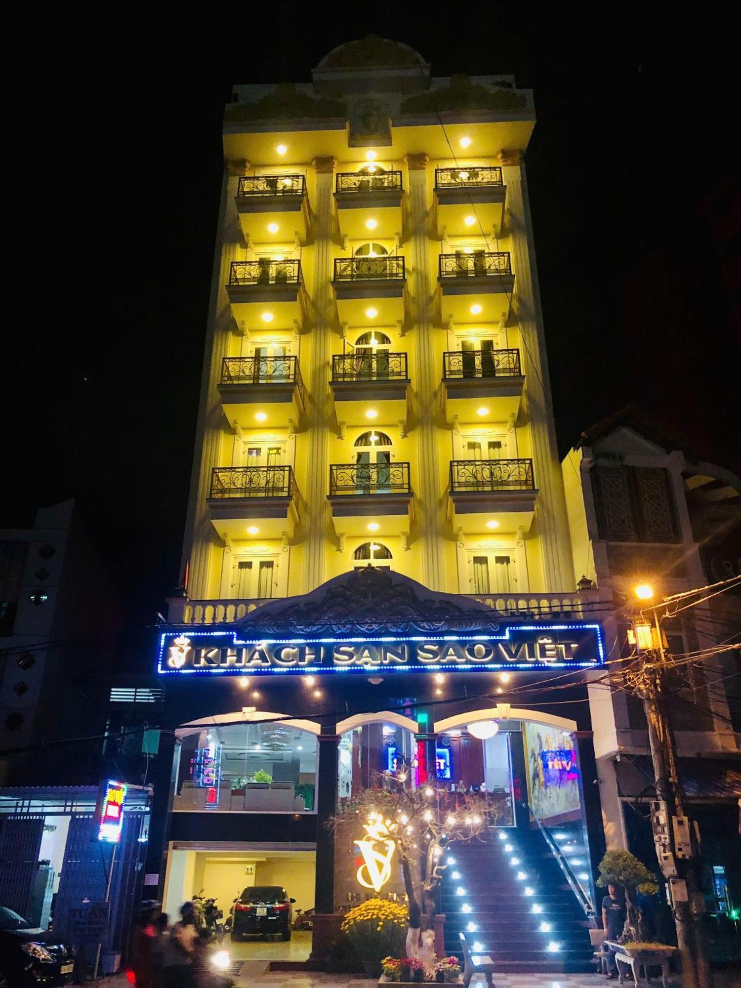 Khach San Sao Viet Hotel กวีเญิน ภายนอก รูปภาพ