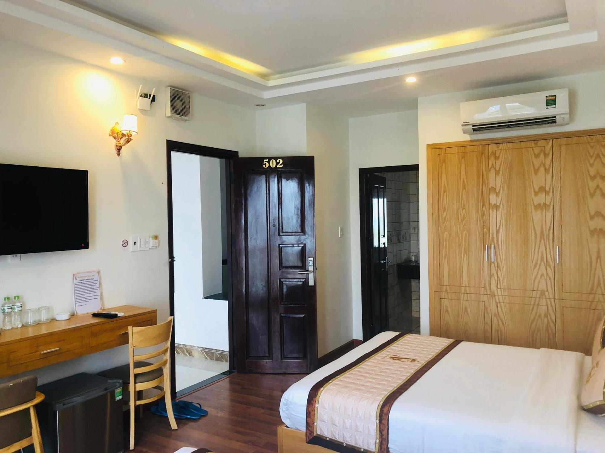 Khach San Sao Viet Hotel กวีเญิน ภายนอก รูปภาพ
